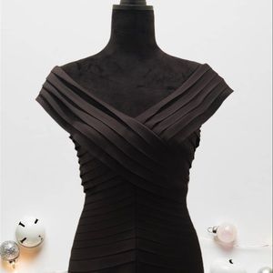 Elegant form fitting evening dress